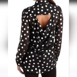 Long sleeves polka dots shirt
